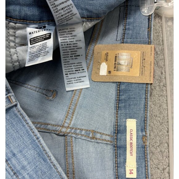 Levis Women's Classic Bootcut Jeans Size 14 Medium W32 L32 Denim Blue NWT's - Picture 7 of 8